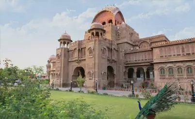 laxmi niwas palace